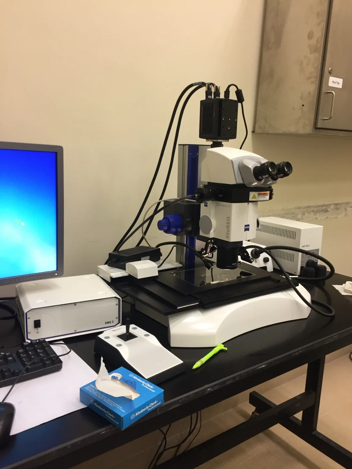 Photograph of the microscopy room connected to recollections of zebrafish research after Ramadan iftar